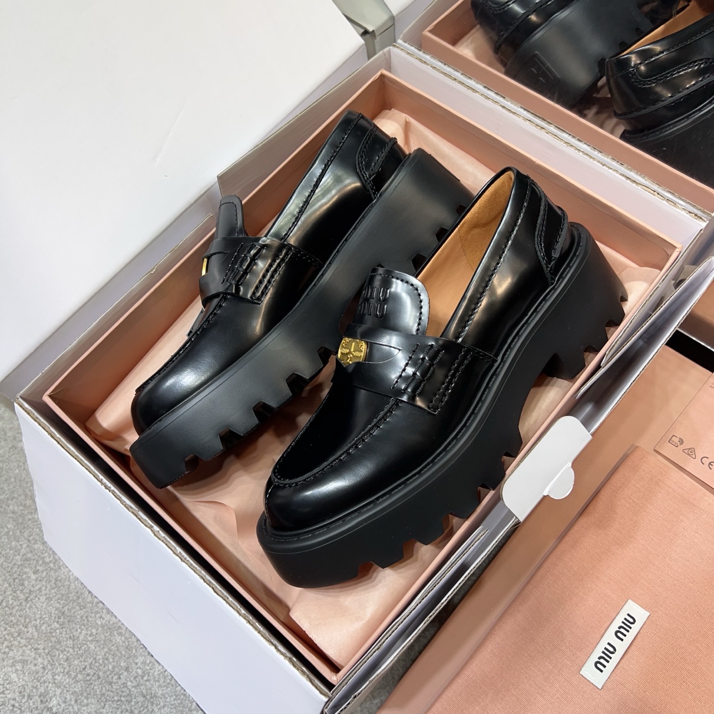 MIU 로퍼