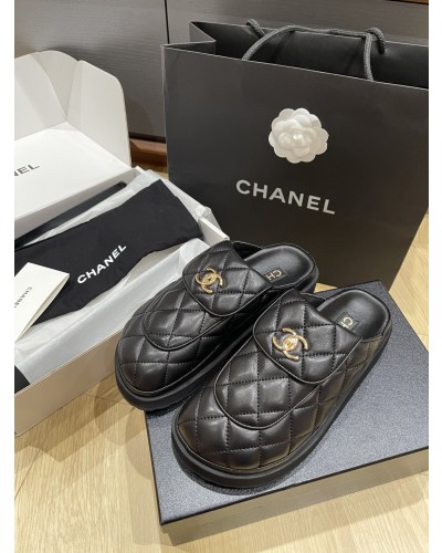 CHANEL 슬리퍼