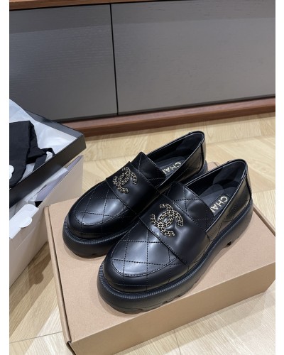 CHANEL 로퍼