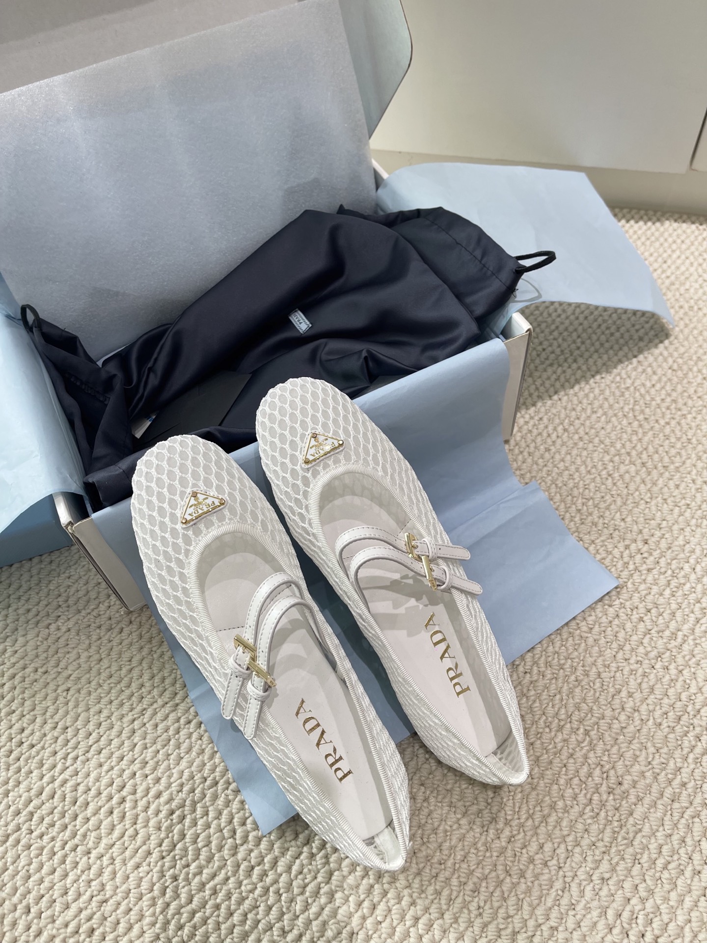 PRADA 더블스트랩 메쉬 플랫슈즈