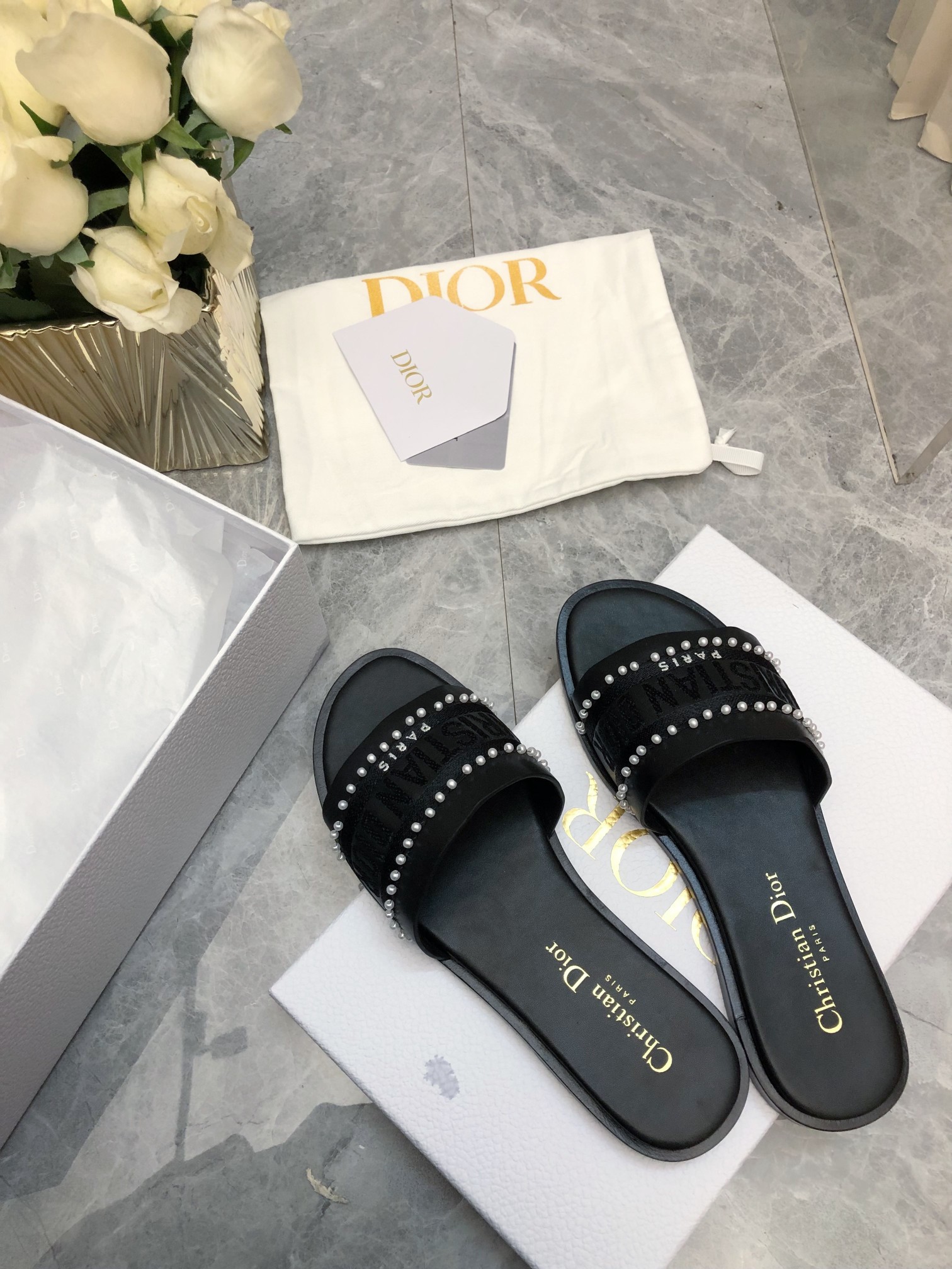 DIOR 슬리퍼