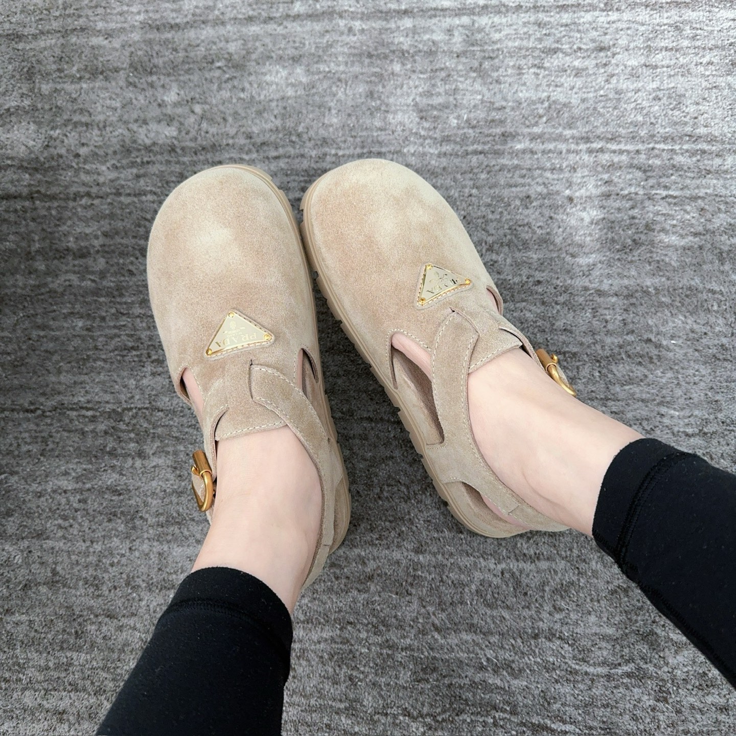 PRADA 25SS 샌들