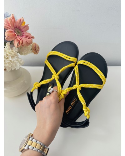 MIUMIU 샌들