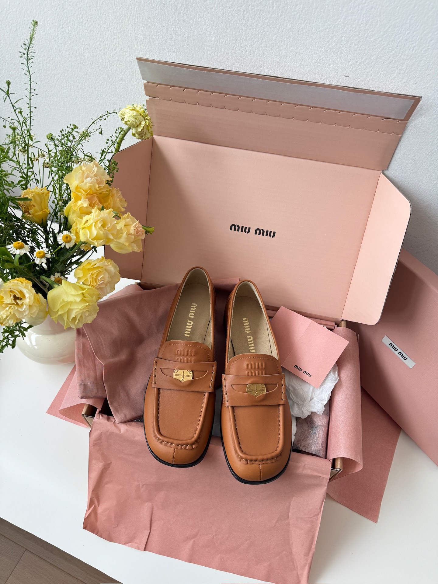 MIUMIU 25SS 로퍼