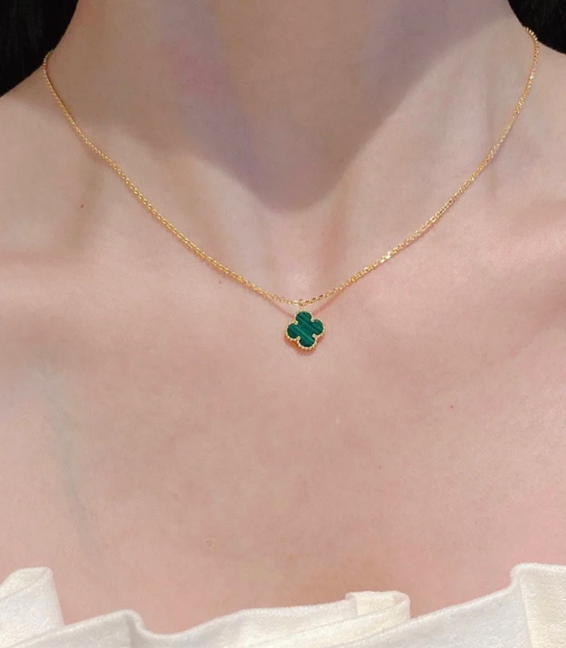 VA 반클리프 알함브라 스윗 그린 목걸이