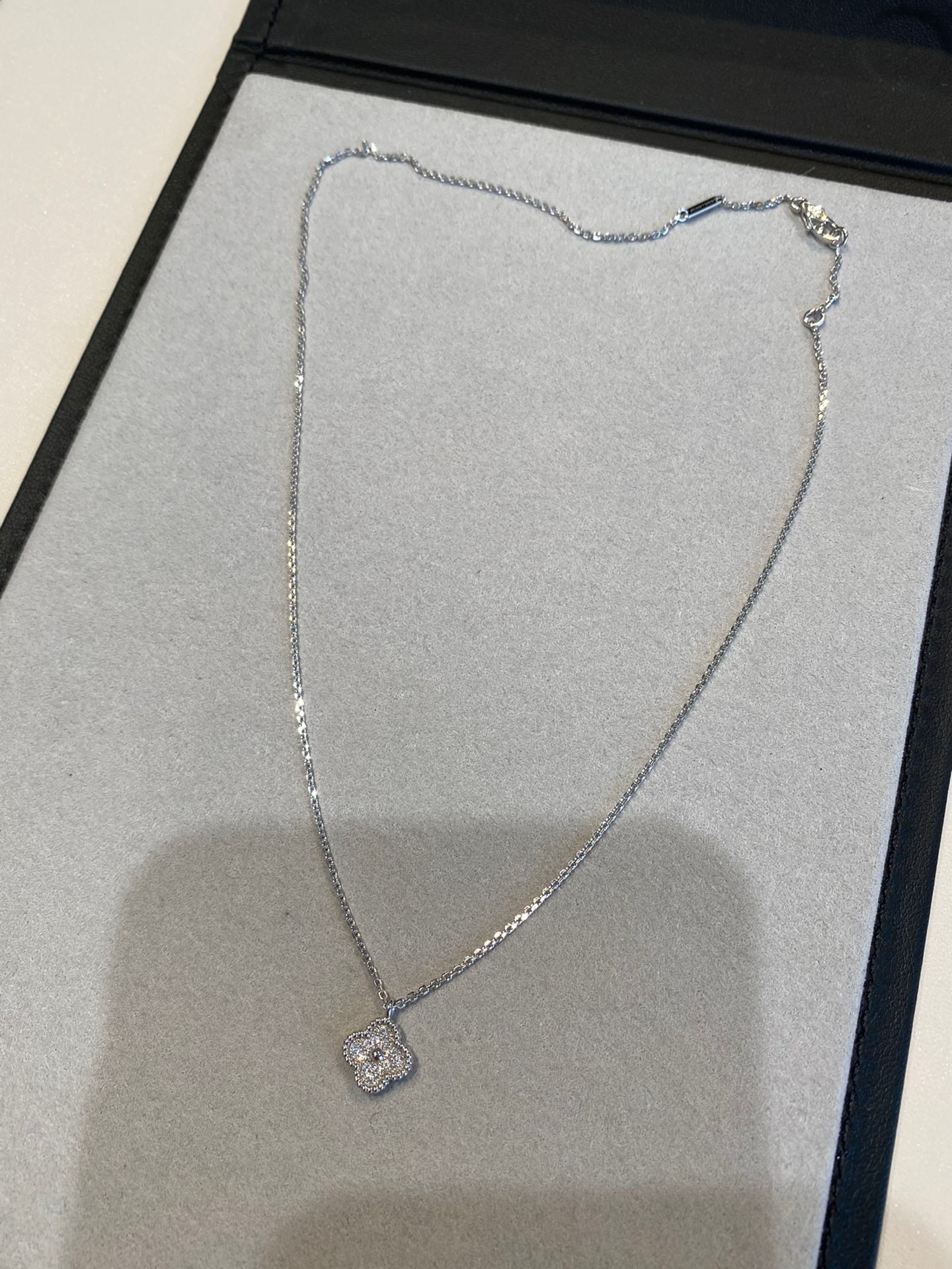 VC 반클리프 알함브라 다이아 목걸이