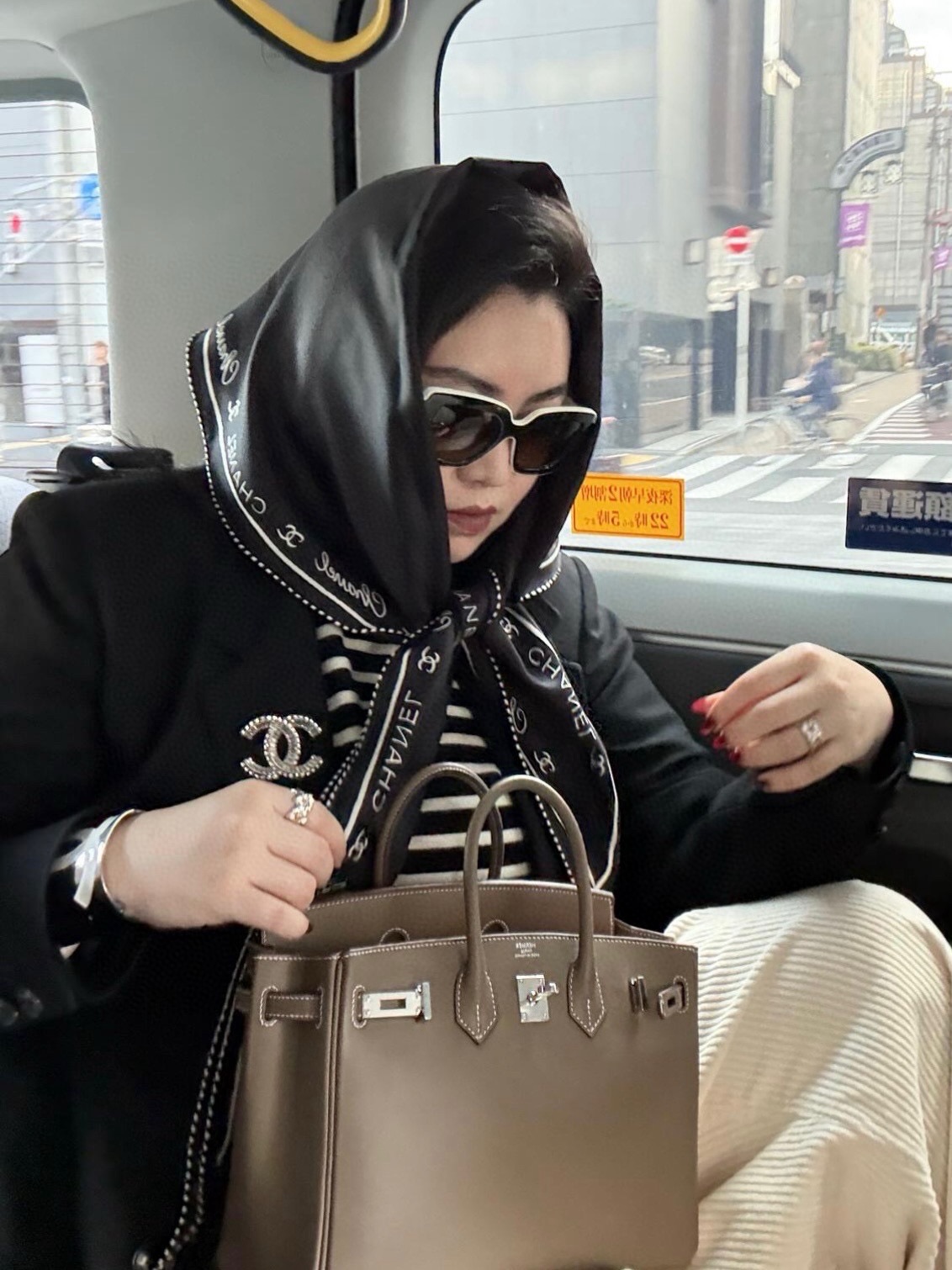 CHANEL샤넬 GD 마름모 실크 스카프