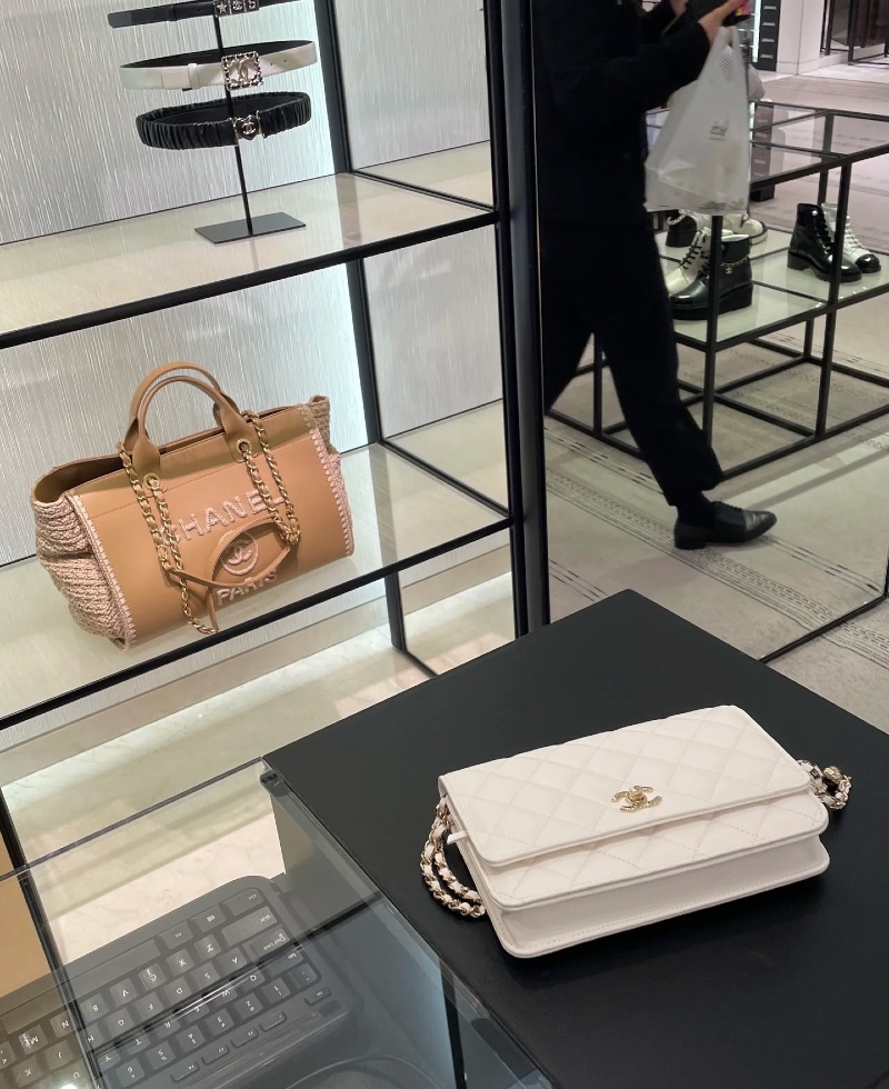 CHANEL Leather Tote Bag (+2color )