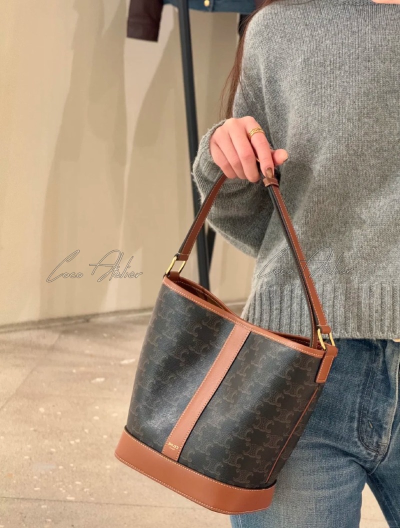 [CELINE] 트리옹프 캔버스 버킷백 스몰,미디엄