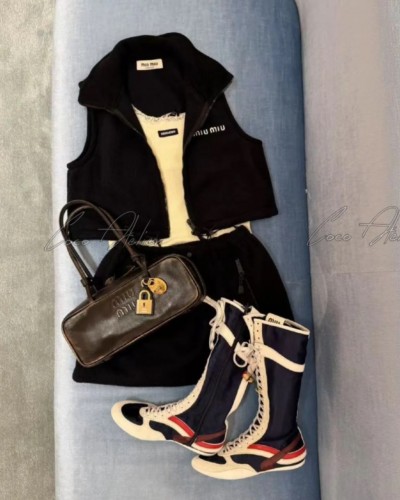 Miumiu 미우미우 후리스 크롭 조끼