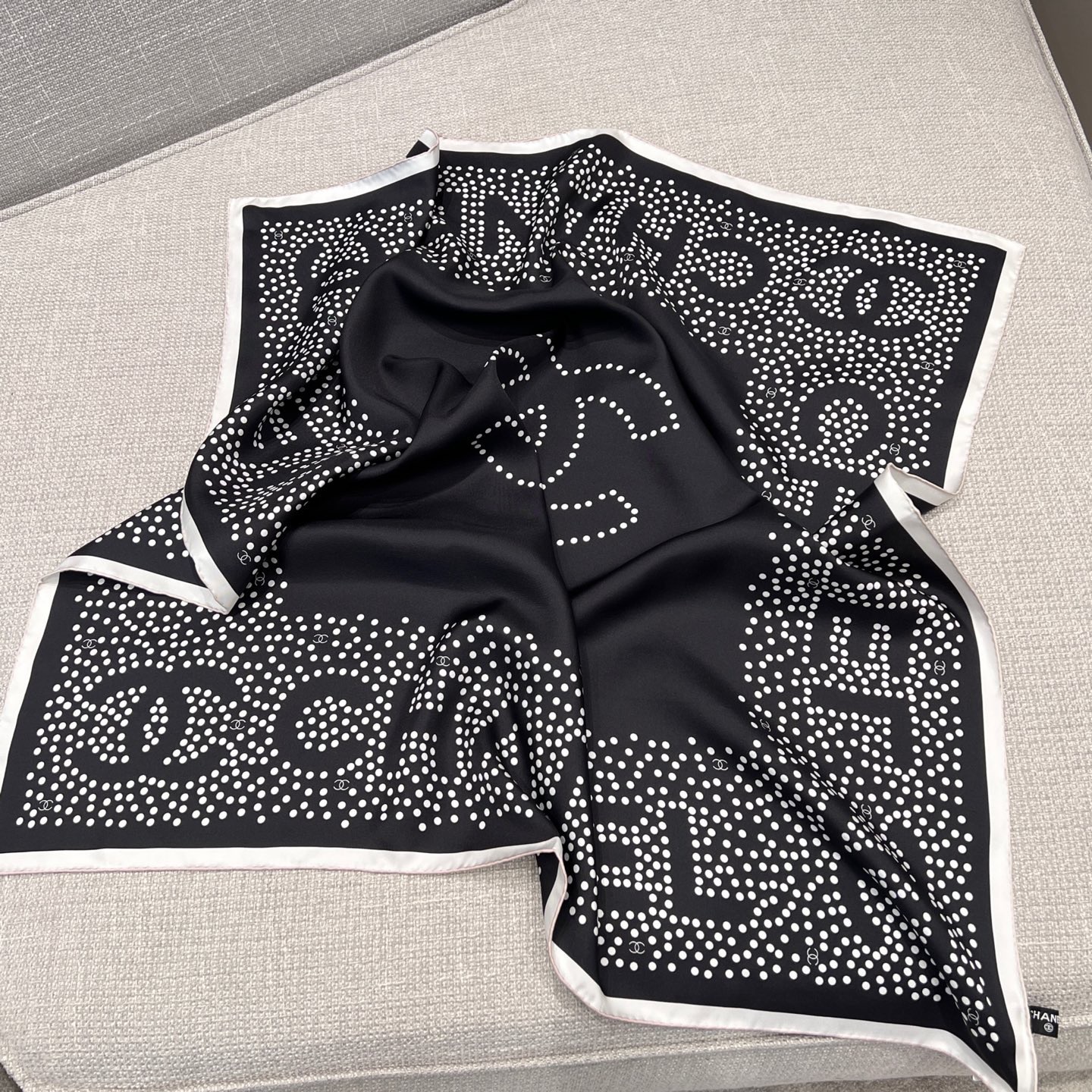 CHANEL 샤넬 스카프