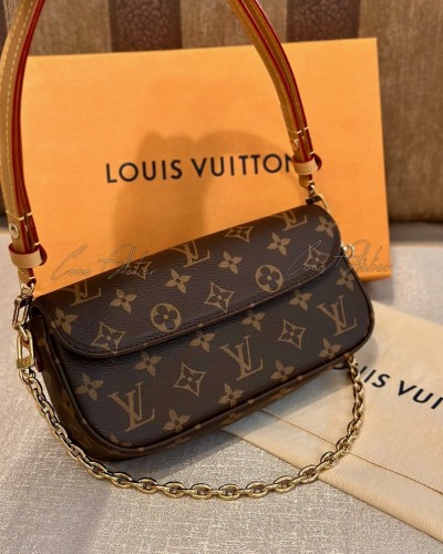 Louis Vuitton 루이비통 Wallet On Ivy