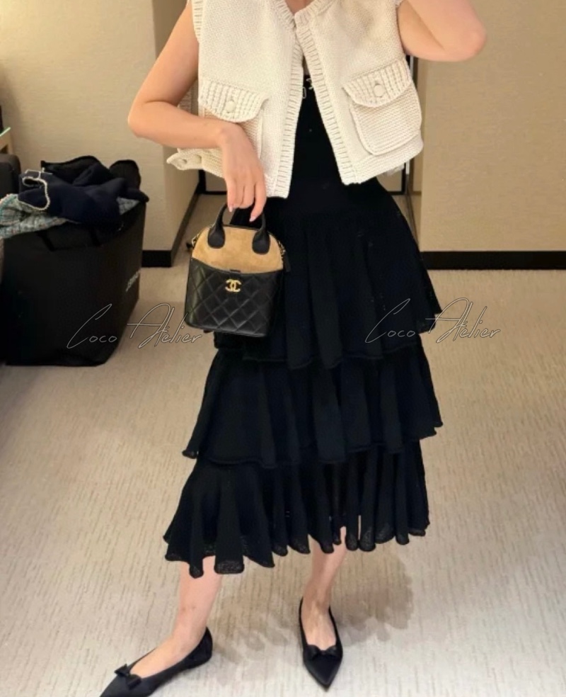 CHANEL 샤넬 탑 핸들 스웨이드 미니백
