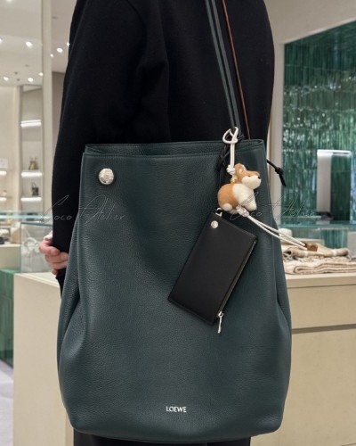 LOEWE 로에베 페블 파우치 숄더백