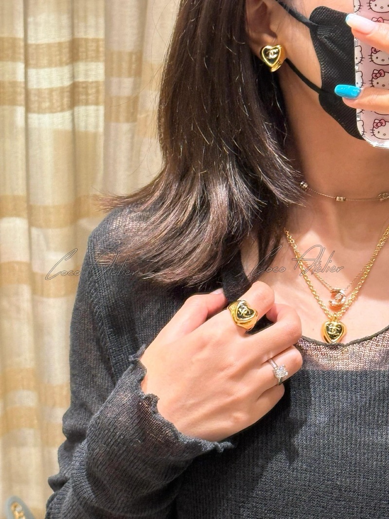 CHANEL 샤넬 하트 귀걸이