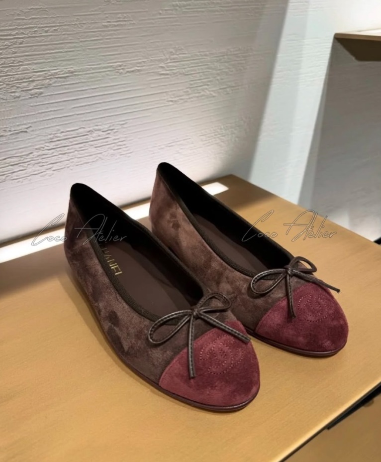 CHANEL 샤넬 투톤 스웨이드 플랫