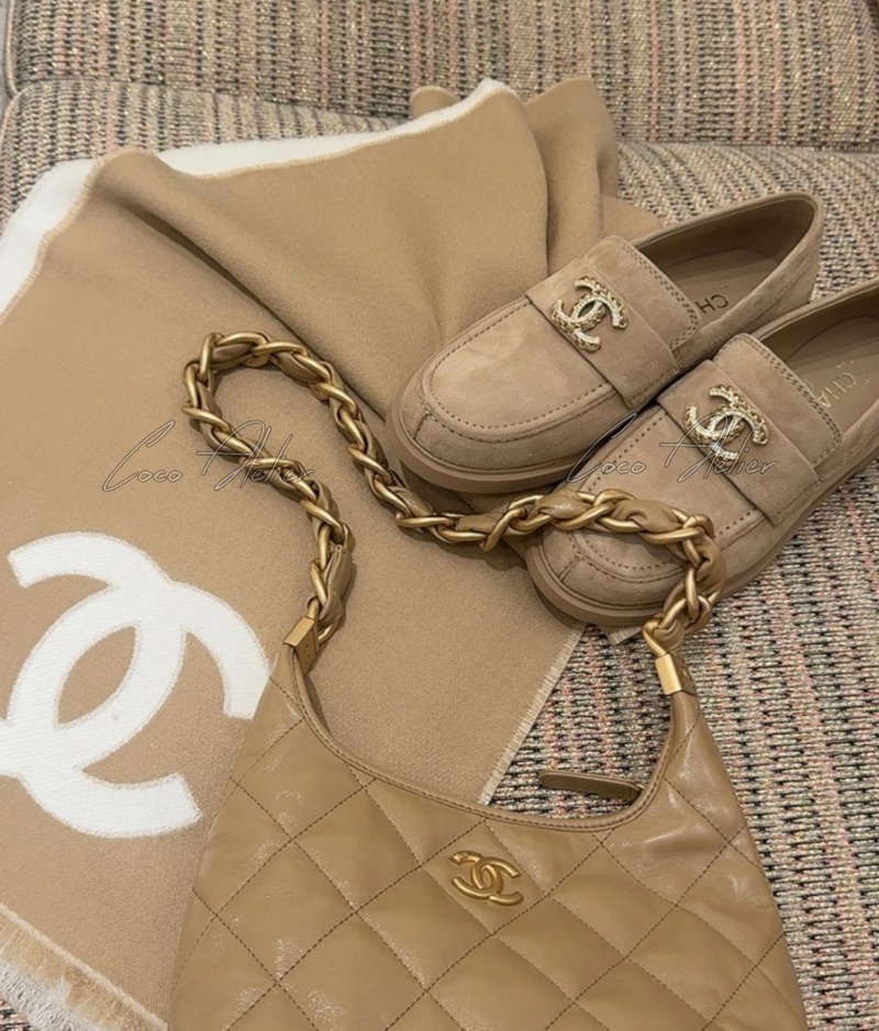CHANEL 샤넬 cc 스웨이드 로퍼