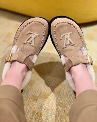 LV 루이비통 스웨이드 퍼 샌들