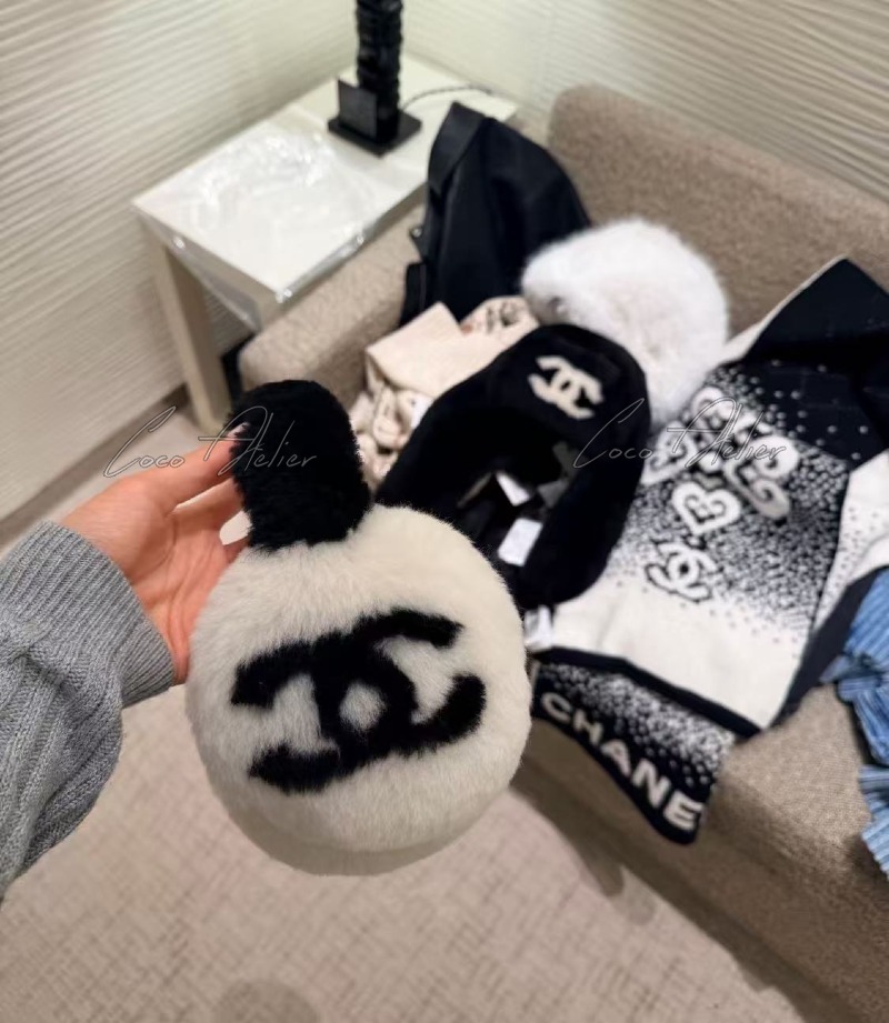 CHANEL 샤넬 cc 귀마개