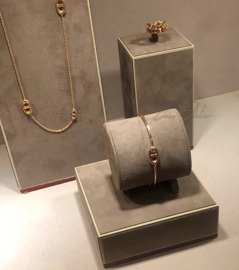 chandelion bracelet