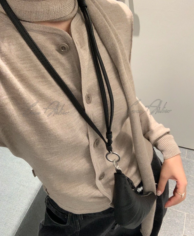 wool knit cardigan