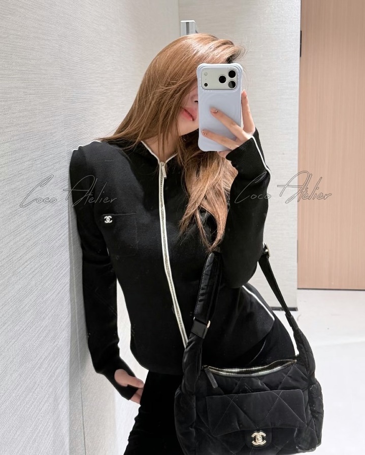 Knitwear hooded zip-up