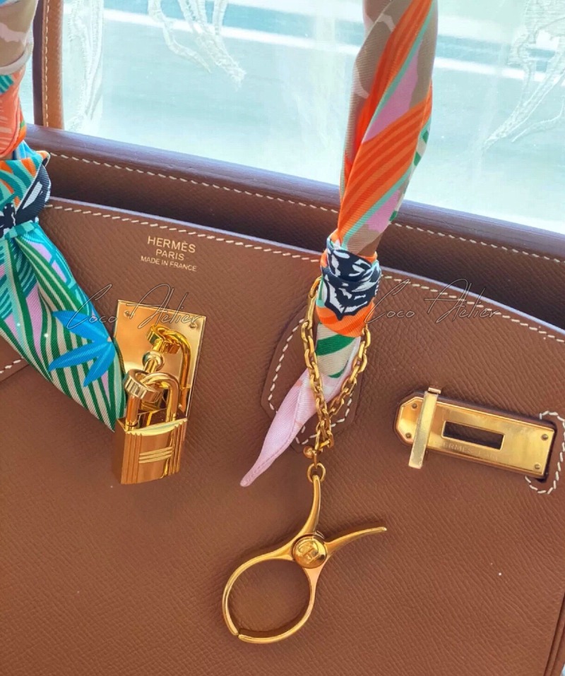 Glove holder