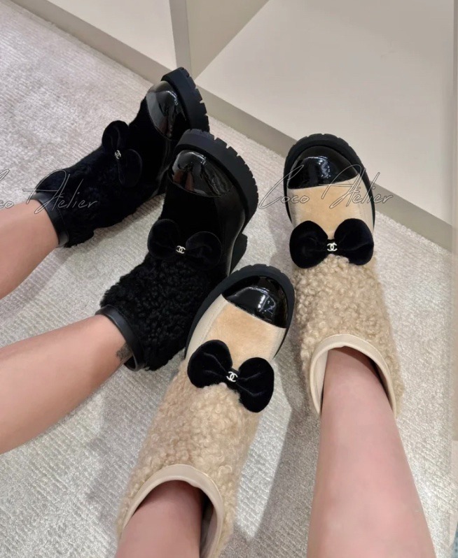 searing Ankle boots