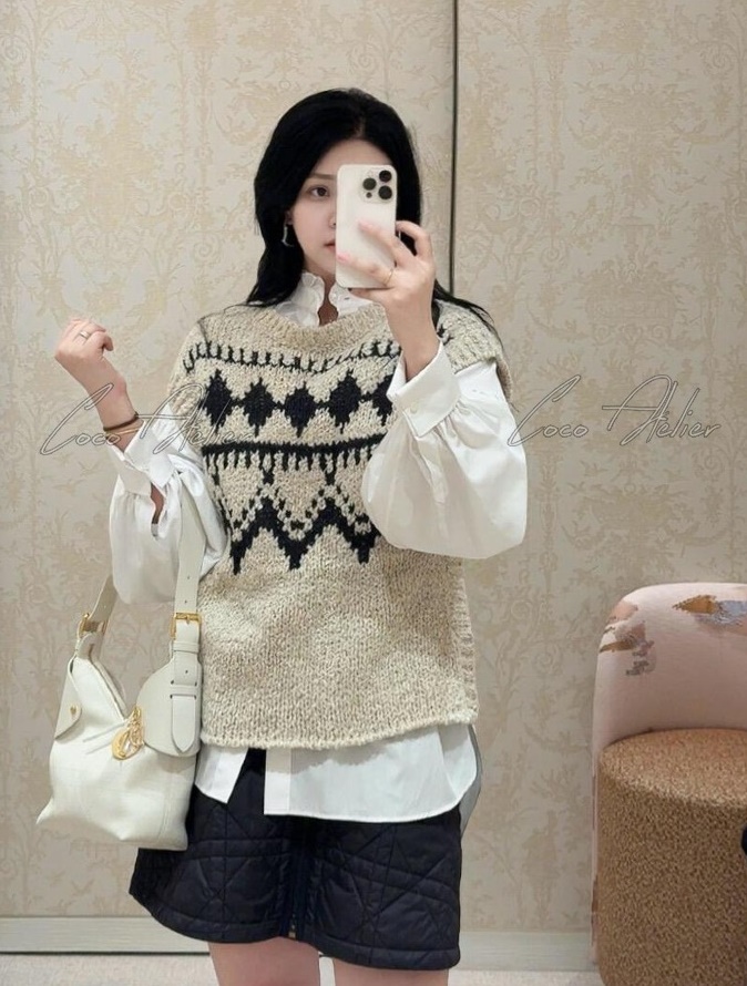 knitwear vest