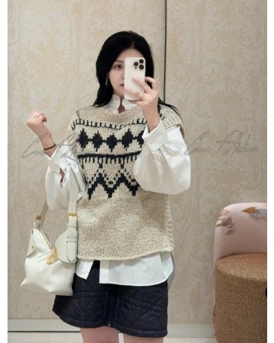 knitwear vest