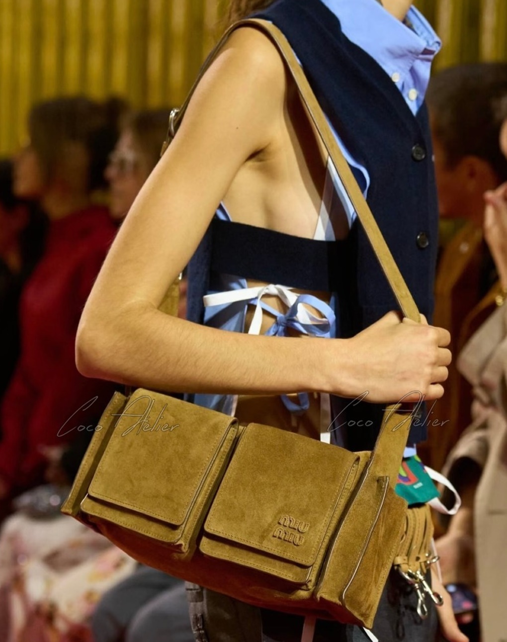 Miumiu 미우미우 스웨이드 숄더백