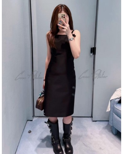 sleeveless dress