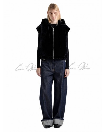 searing hooded vest
