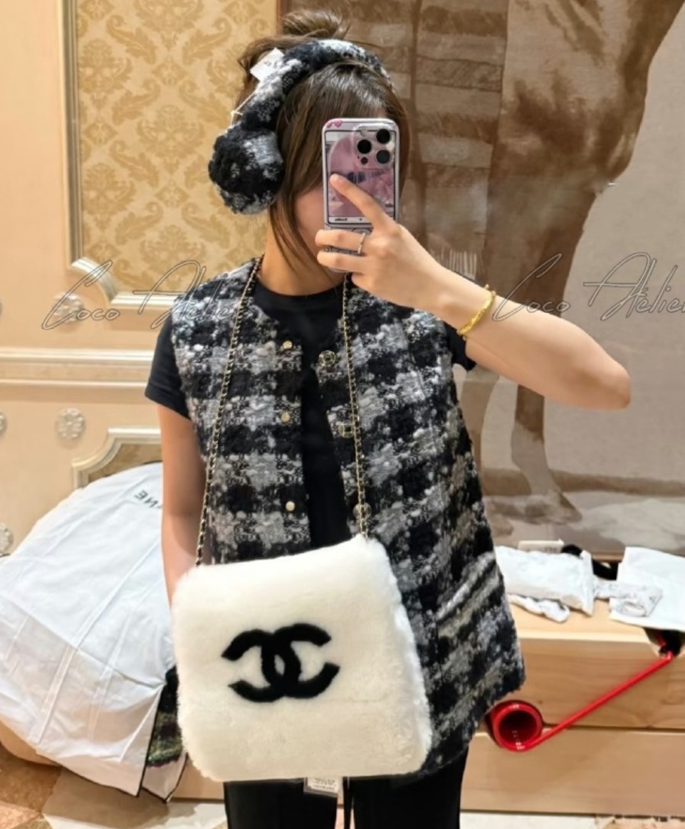 coco neige tweed Vest