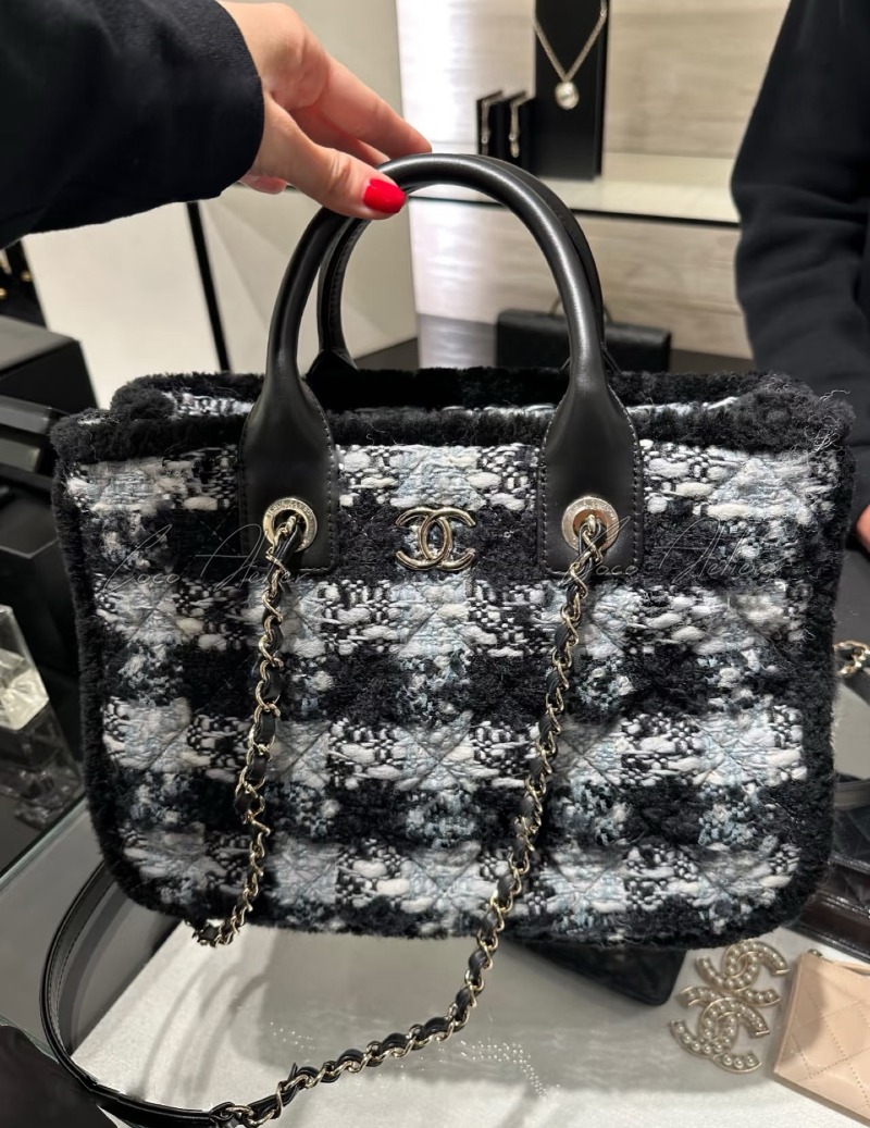 Tweed shopper