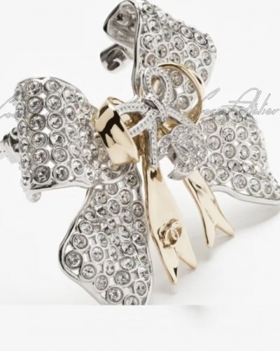 ribbon brooch