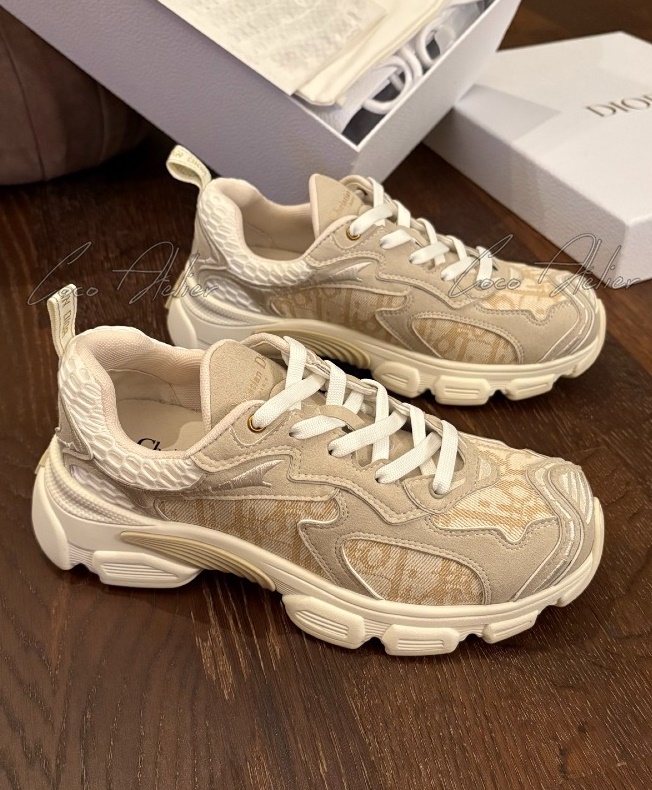 Vibe sneakers