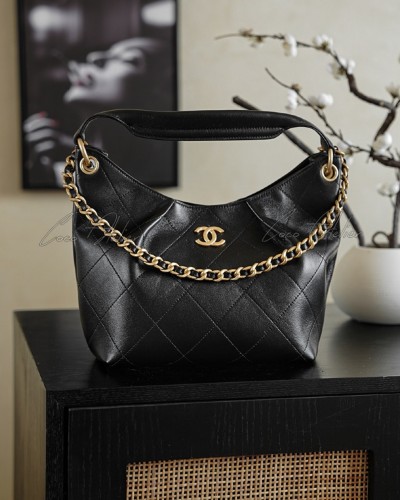 Maxi Hobo bag