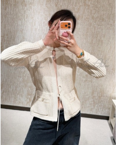  neck-point cardigan