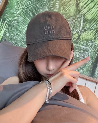 Cotton ball cap