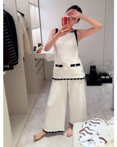 Long Sleeveless Top