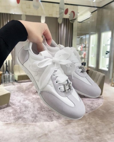 RV Sneakers