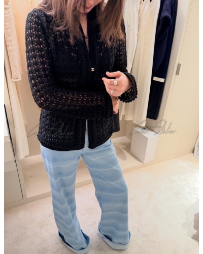 punching cardigan