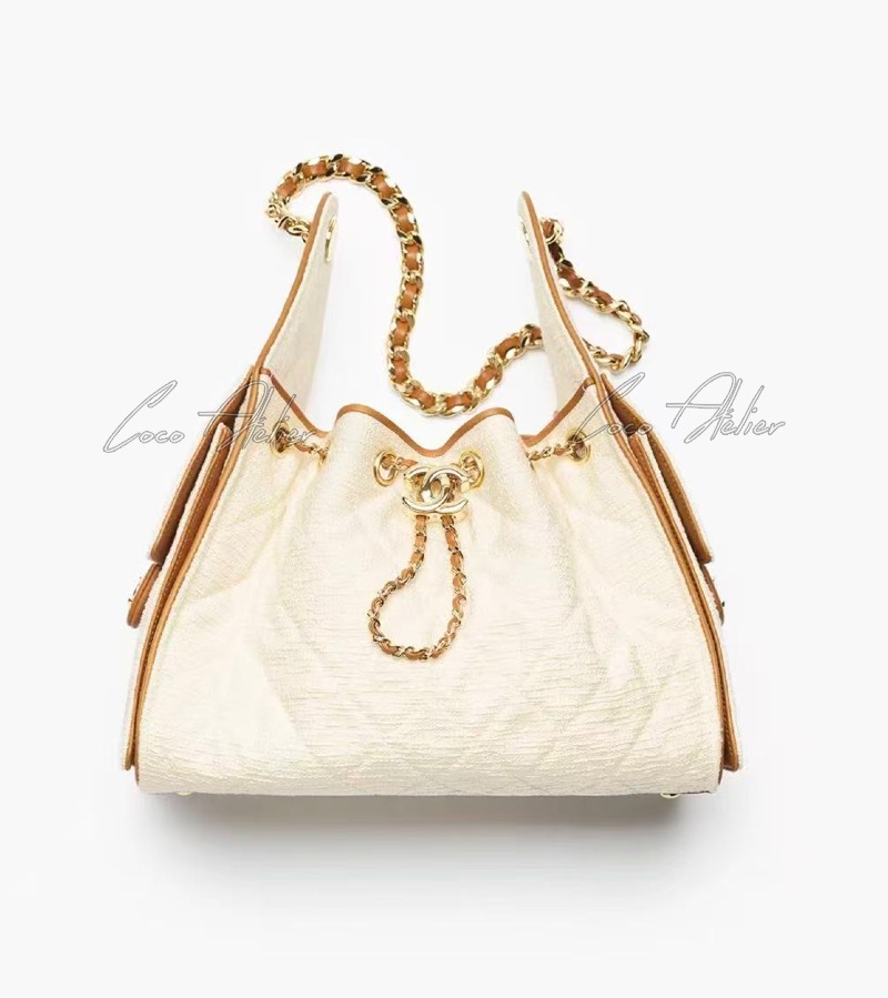 26 Cavas hobo bag