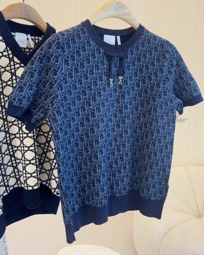 oblique knitwear