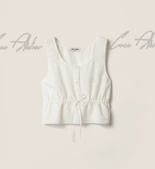 sleeveless blouse