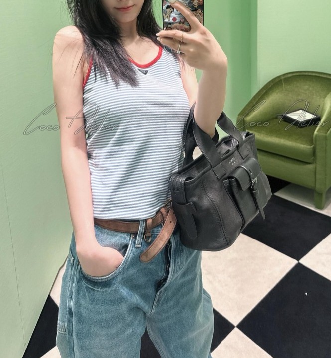 triangular sleeveless shirt
