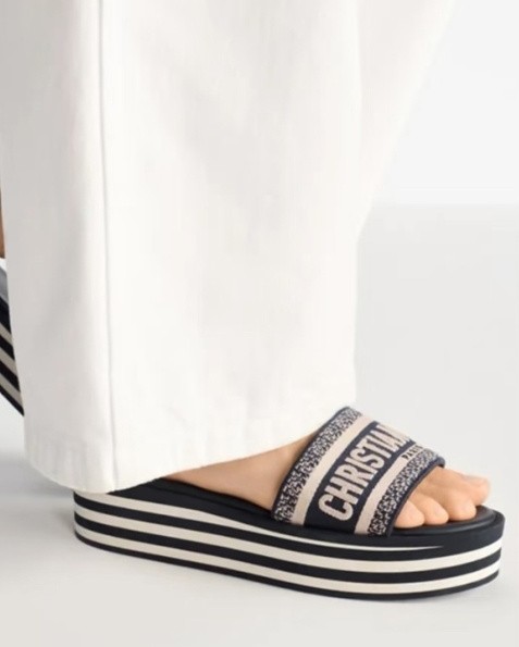 D-way Platform sandals